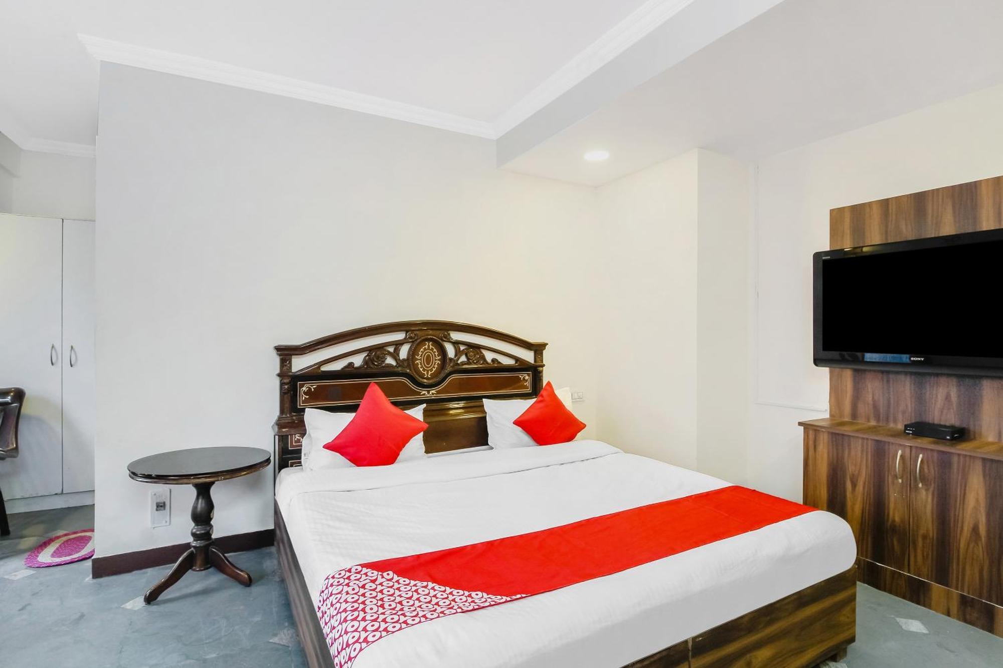 Hotel O Tokyo Hyderabad Exterior photo