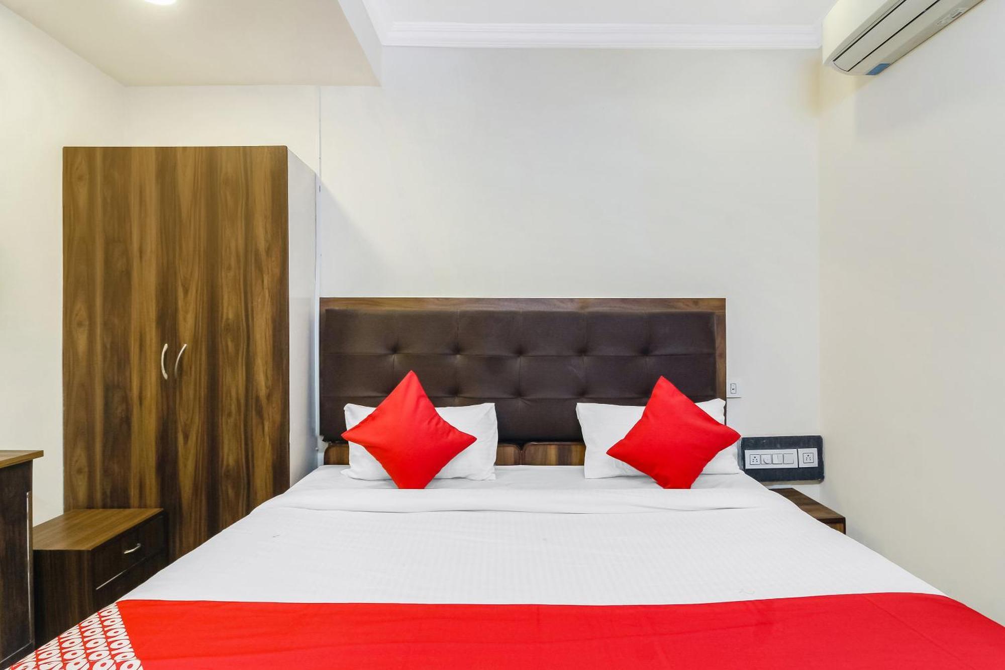 Hotel O Tokyo Hyderabad Exterior photo