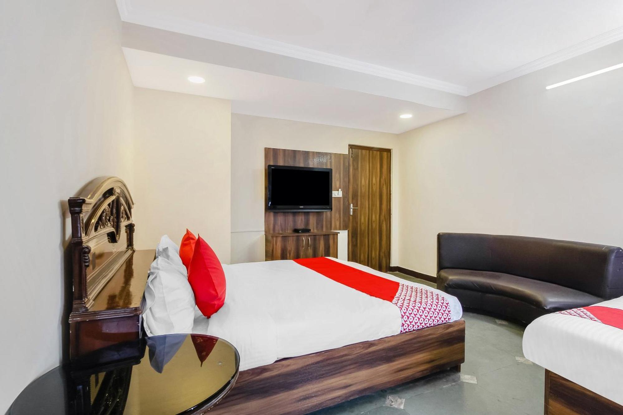Hotel O Tokyo Hyderabad Exterior photo