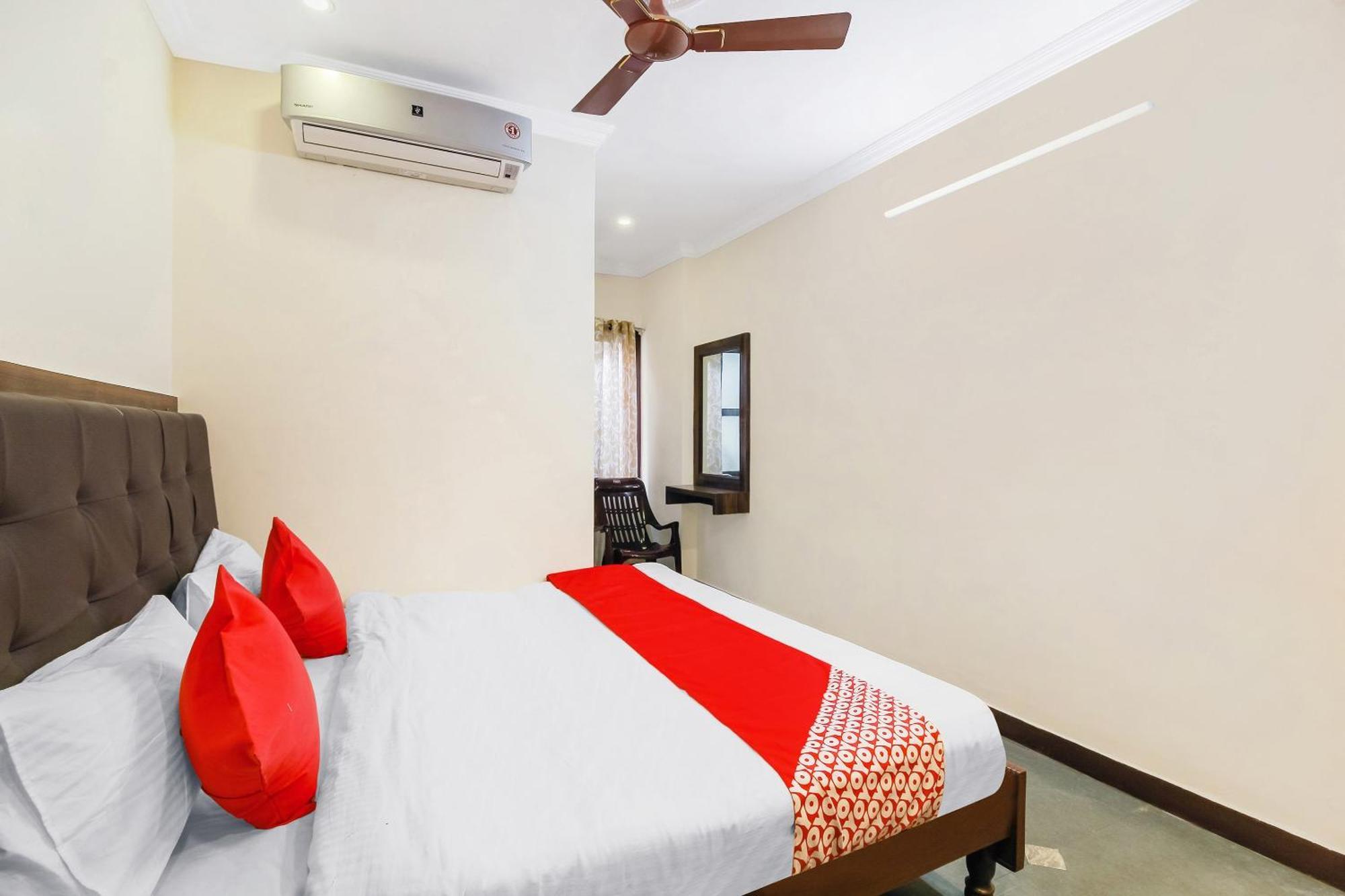 Hotel O Tokyo Hyderabad Exterior photo